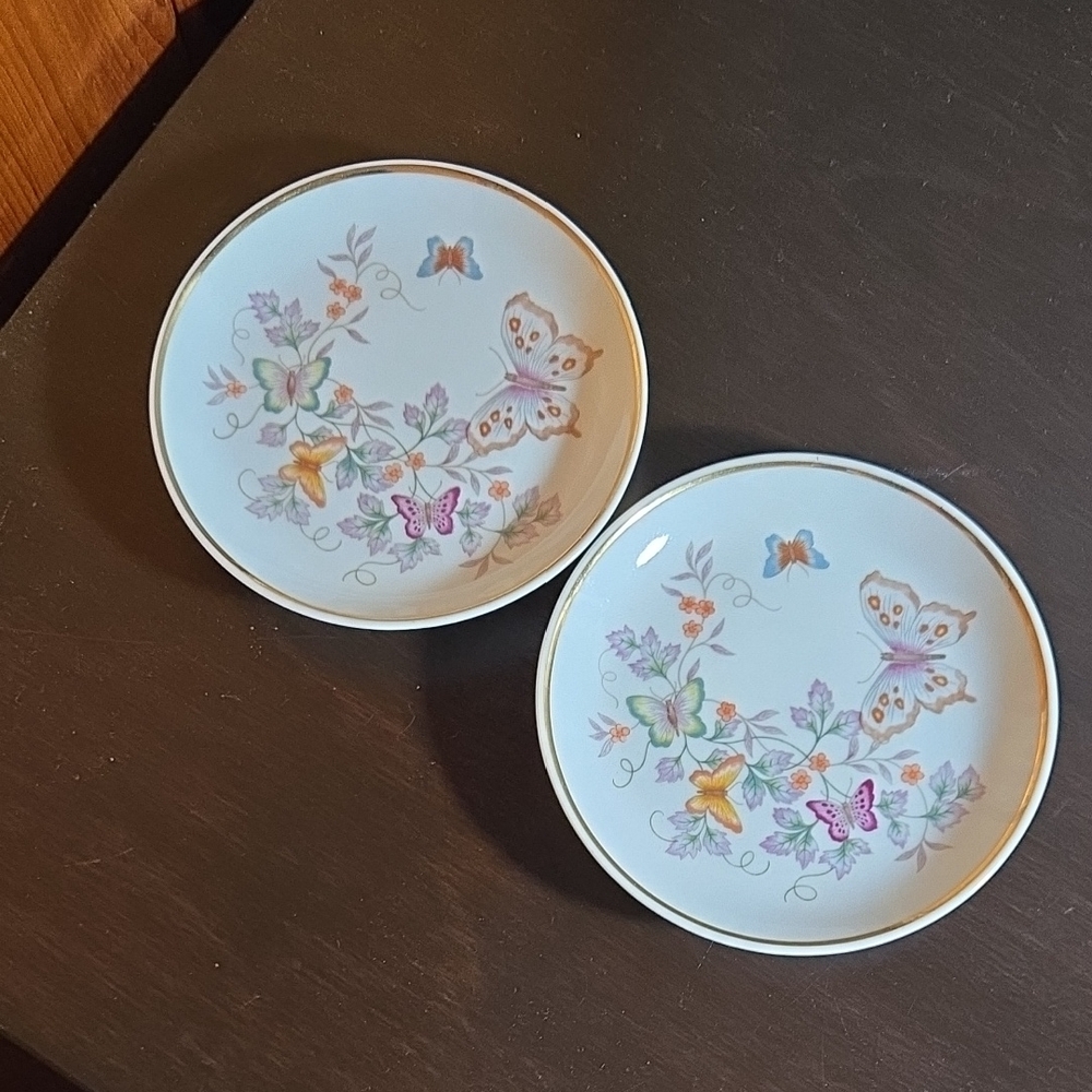 1979 Avon Decorative Plates/Trinket Dishes